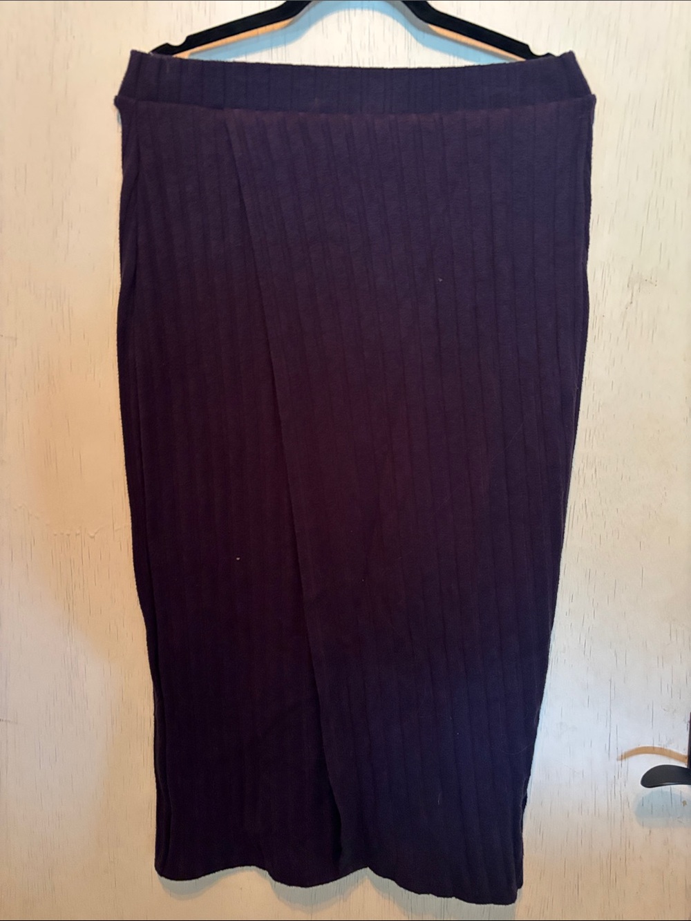Classic Ribbed Knit Midi Skirt - navy